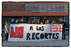 Trabajadores de Rivamadrid, en una protesta ante el Ayuntamiento, en 2011
