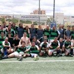 Los equipos del Rivamadrid y el Buitrago posaron juntos tras el partido