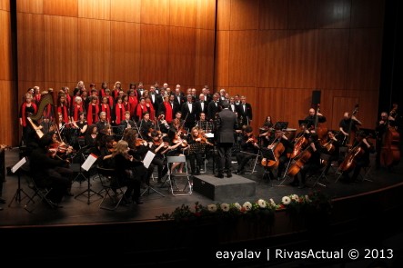 La Orquesta Athanor y el Coro Rivas, durante una actuación anterior (Foto: Enrique Ayala)