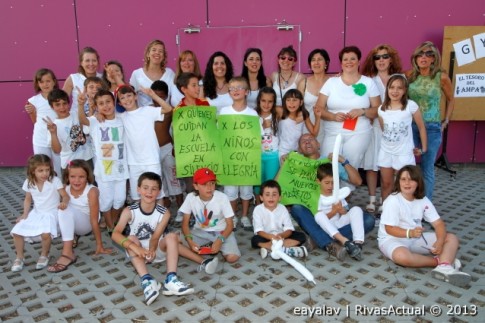 Un grupo de participantes en la Fiesta posa para Rivas Actual (Foto: Enrique Ayala)