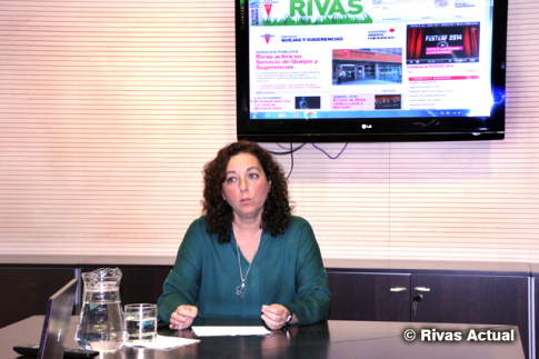 La concejala de Participación ciudadana, Montse Burgos, durante la presentación de la herramienta online (Foto Rivas Actual)