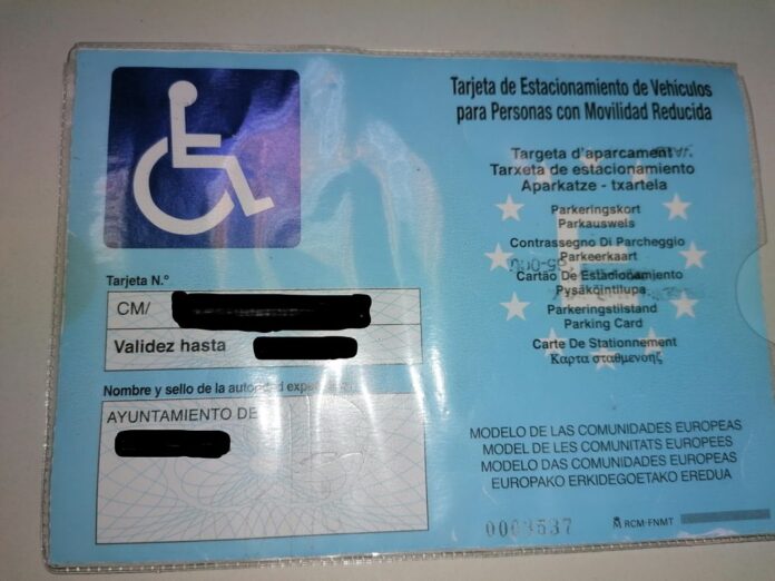 TarjetaFraudulentaAparcamientoMovilidadReducida_opt