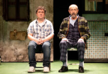 Las artes escénicas vuelven al auditorio Pilar Bardem con descuentos En la imagen, Miguel Rellán y Secun de la Rosa, protagonistas de la obra 'Los asquerosos'.
