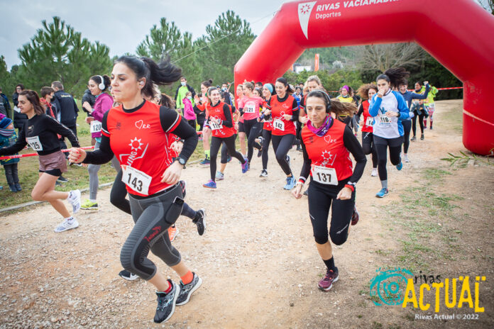 750A5841 En la imagen, la salida de las categorías Sub23 y Master Femenino. Foto: Kike Ayala.