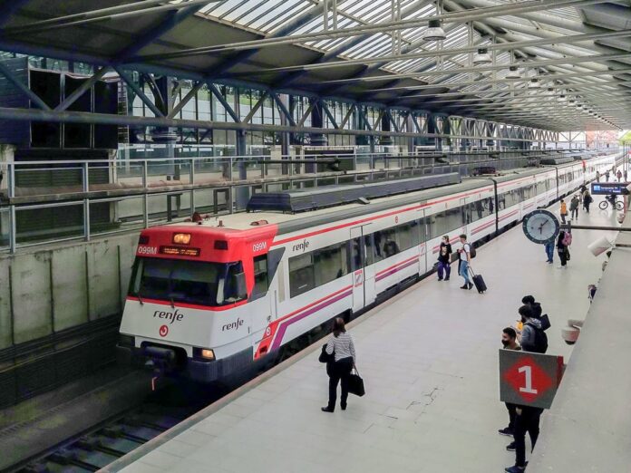 Anden_de_Cercanias Renfe Cercanías