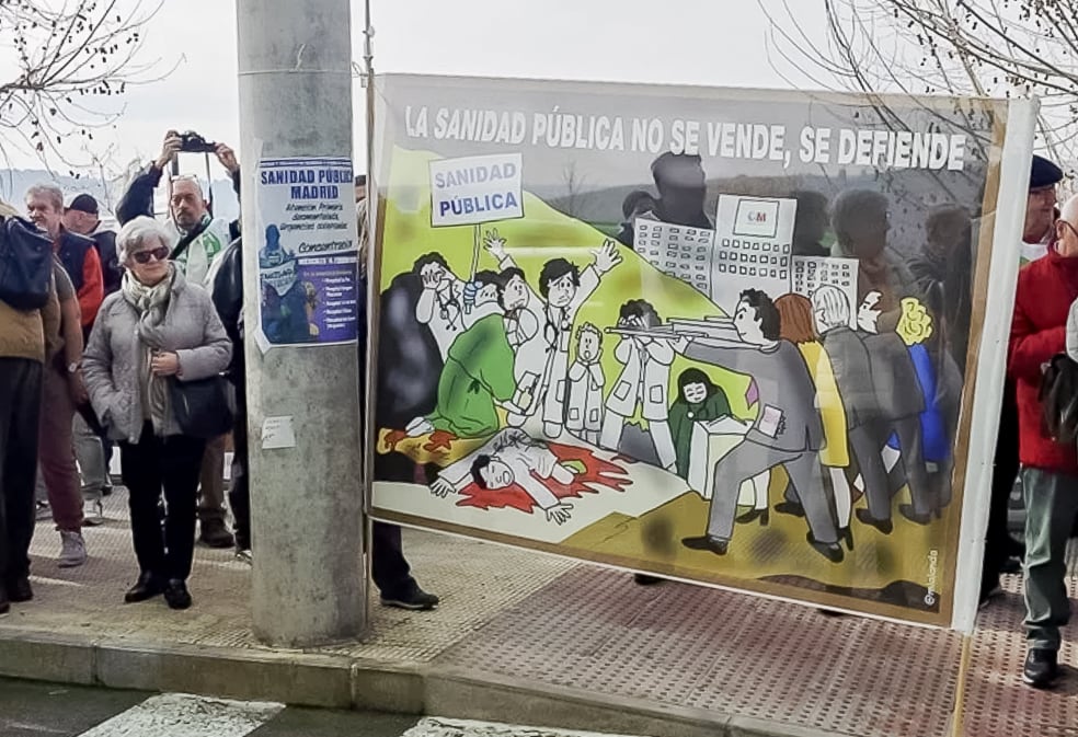 Alrededor de 300 personas se manifestaron ayer en el Hospital del ...