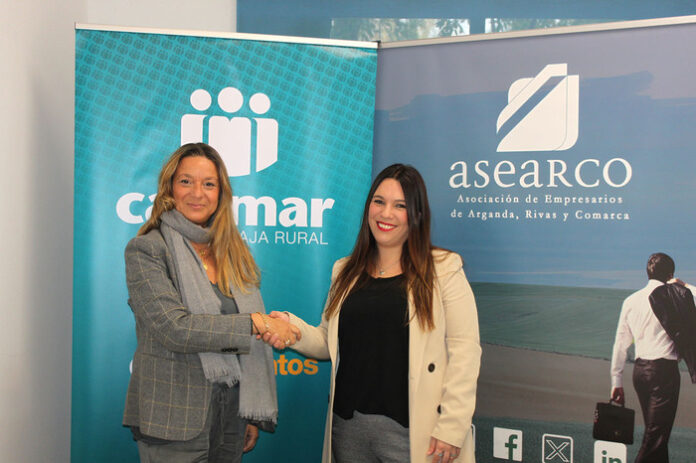 Acuerdo Cajamay - Asearco Mª Luisa Salido y Ana Castañeda