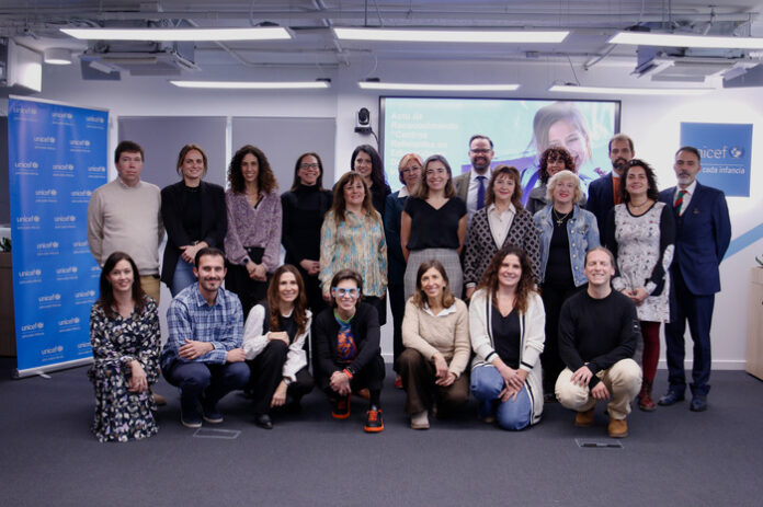 Reconocimientos UNICEF centros educativos Fotografía grupal