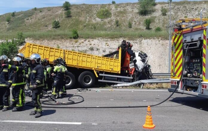 Accidente 3 camiones M50-1
