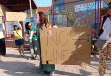 Familias del CEIP Dulce Chacón protestan por la intención de la Dirección de Área de convertir el centro en línea 3 en Infantil 5 años