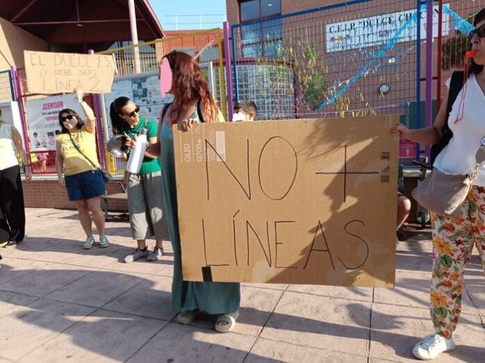 Protesta Dulce Chacon Linea 2