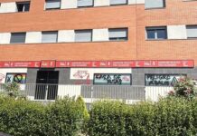 La sede del PSOE Rivas, vandalizada con pintadas similares a las que se hicieron en la sede del PCE