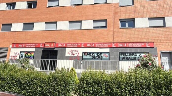 Sede PSOE Rivas vandalizada