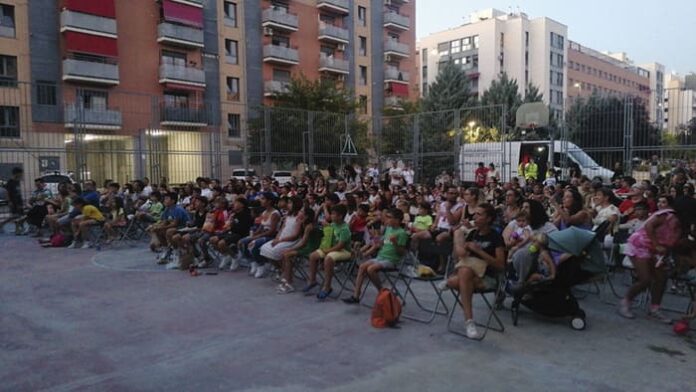 Cine-de-verano-La-Luna-2