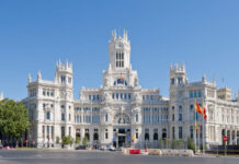 La asociación feminista 13 Rosas carga contra la imposición de Madrid de recibir información «no avalada científicamente» sobre la interrupción del embarazo