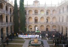 La comunidad educativa madrileña vacía sus campus para defender la universidad pública