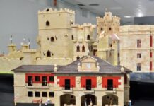 Una exposición de maquetas realizadas con Exin Castillos rememora las formas de jugar de la era pre-digital