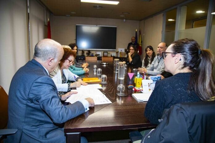 Firma cesion espacios Aspadir_Paco Mariscal_270126.JPG