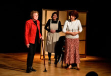El robo institucional de bebés durante el franquismo, reflejado en la obra de teatro ‘Mortaja’
