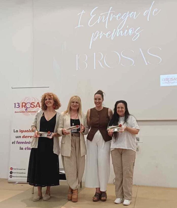 Entrega Premios 13Rosas (1)