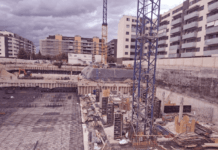 Las 136 viviendas de alquiler social que la Comunidad construye en Rivas van «avanzando» en su construcción, aunque la licencia de obra data de 2024