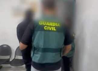 Detenida una persona por el robo en el interior de varios vehículos en Rivas