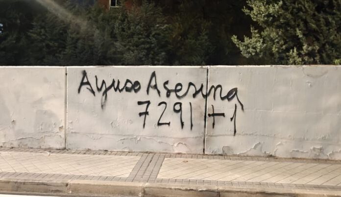 Pintada Ayuso Asesina-1